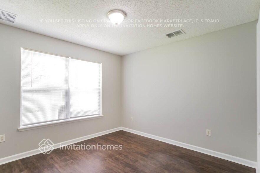 Building Photo - 620 Porto Cristo Ave