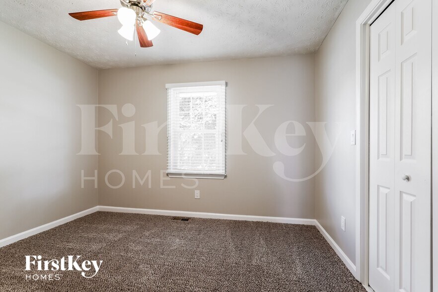 Building Photo - 2097 Blackberry Cir
