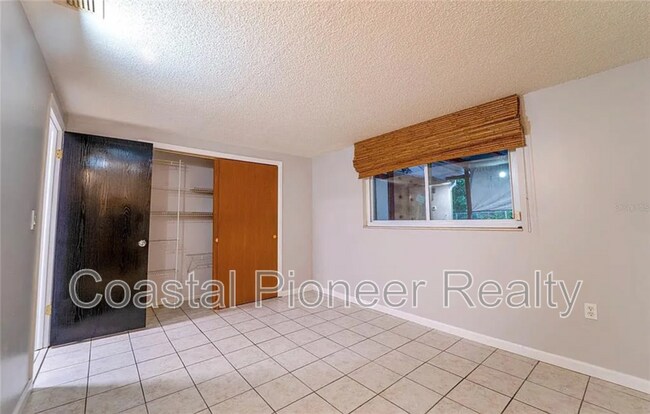 Building Photo - 7713 Heather St