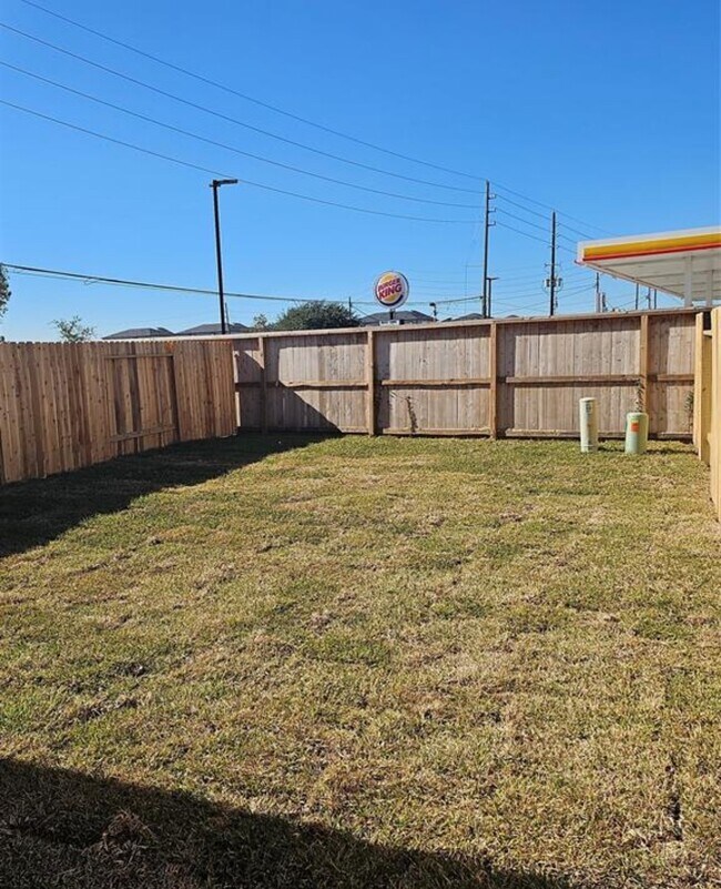 Building Photo - 18830 Glenwood Chase Ct