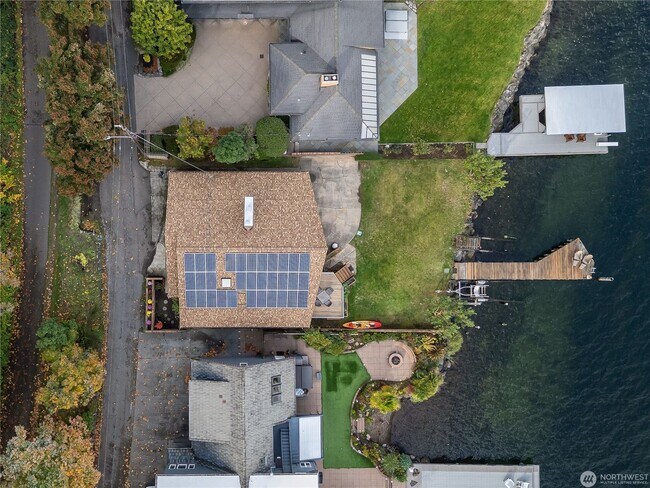 Building Photo - 4Bd/1.75Ba Seattle Home