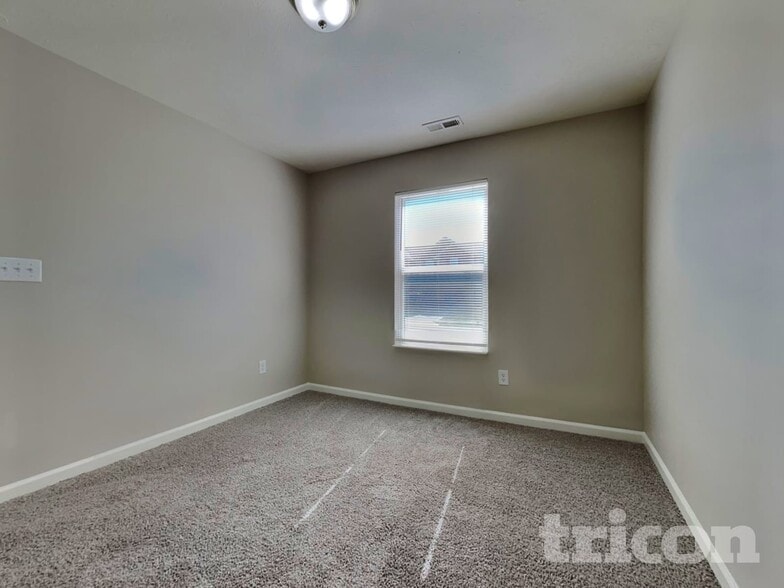 Building Photo - 4822 Penoyer Ln