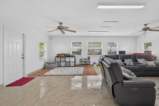 Building Photo - 4361 Fuschia Cir N