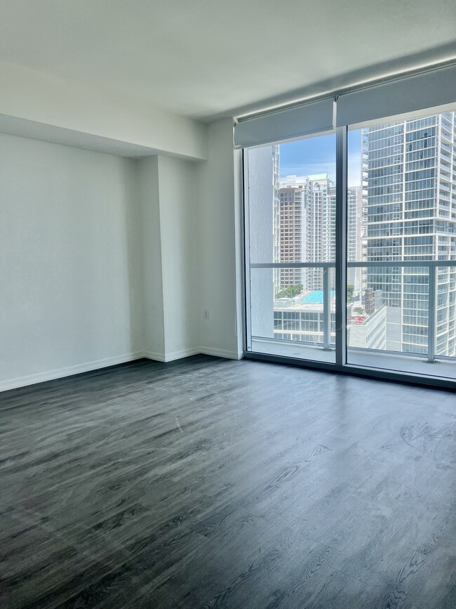 Building Photo - 500 Brickell Ave