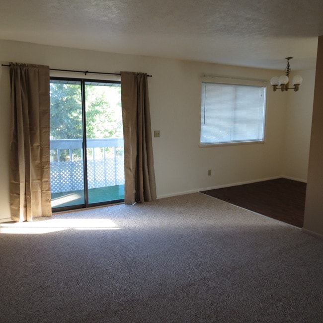 Building Photo - 1630 S Von Elm St