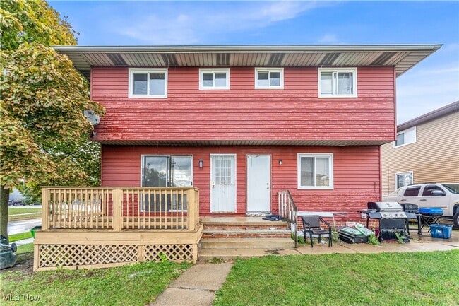 Building Photo - 1392 E 263rd St