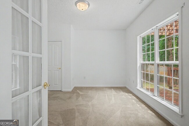 Building Photo - 255 Squire Ln