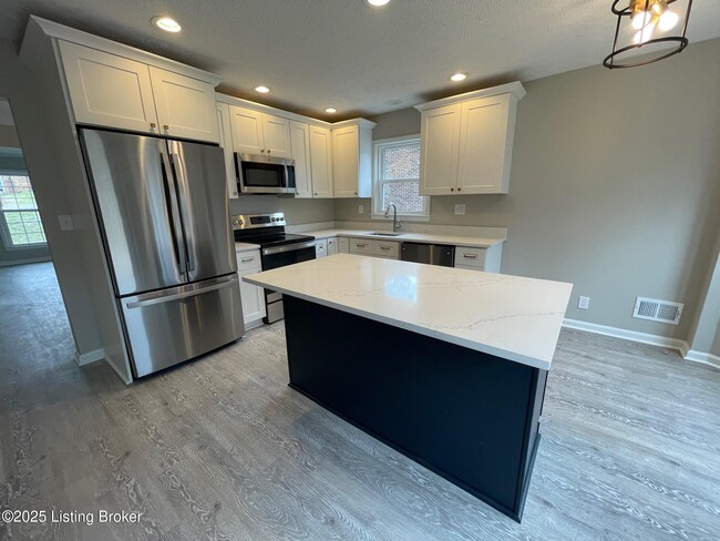 Building Photo - 7308 Buffington Ct