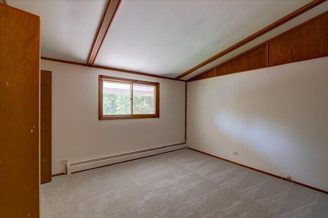 Building Photo - 6404 Maywood Ave