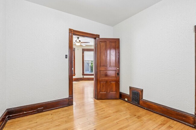 Building Photo - 1660 N Marshall St