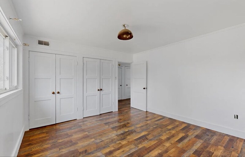 Building Photo - 3216 Villa St