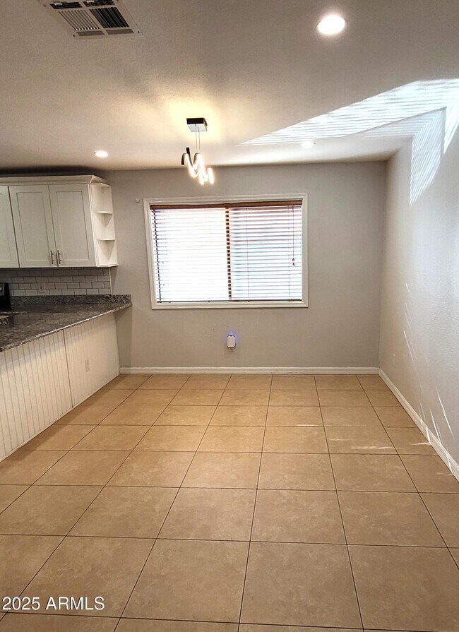 Building Photo - 2129 W Tyson St