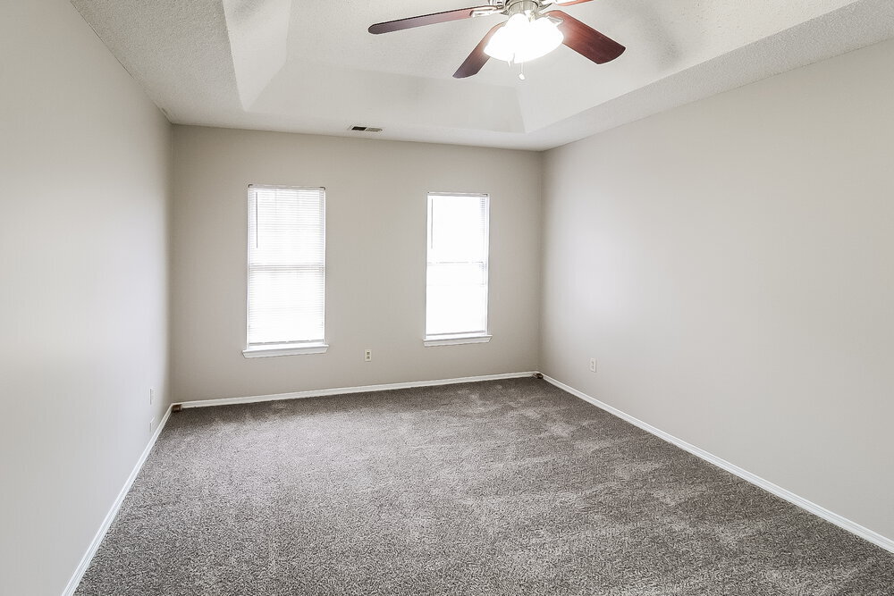 Building Photo - 1015 Redan Trce