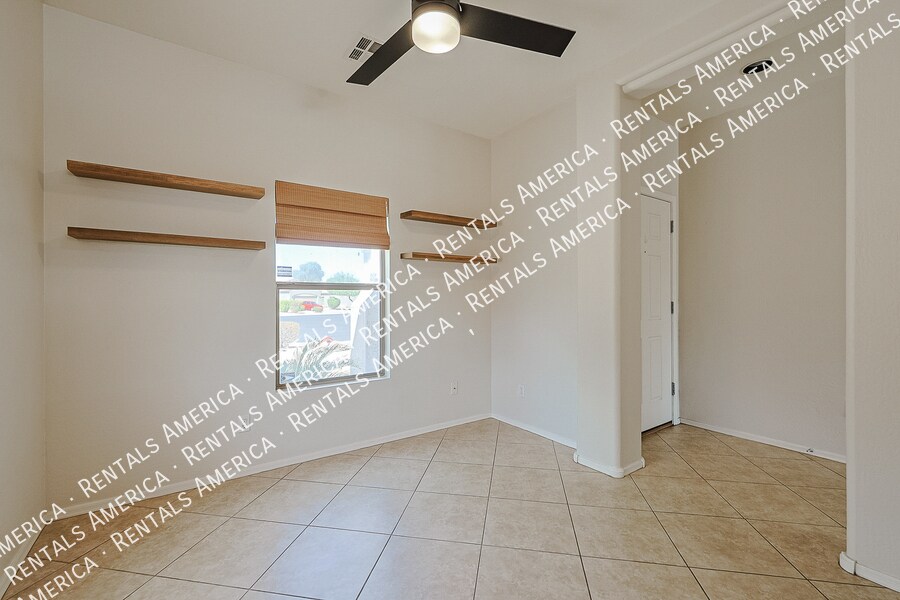 Building Photo - 15289 W Desert Hills Dr