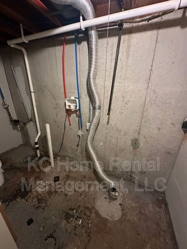 Building Photo - 8306 Sni a Bar Rd