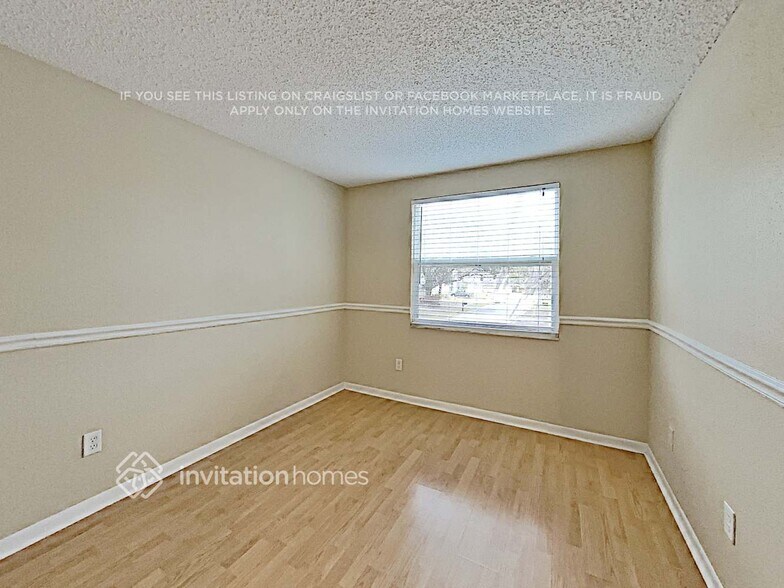 Building Photo - 16334 Bonneville Dr