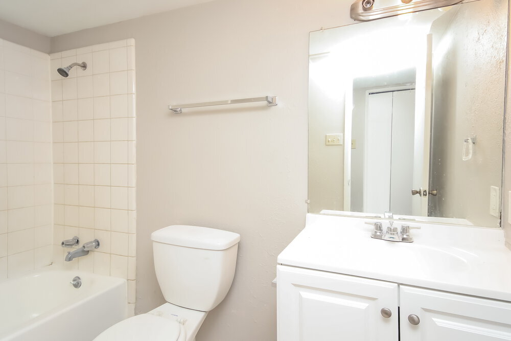 Building Photo - 5011 Ridge Manor Dr