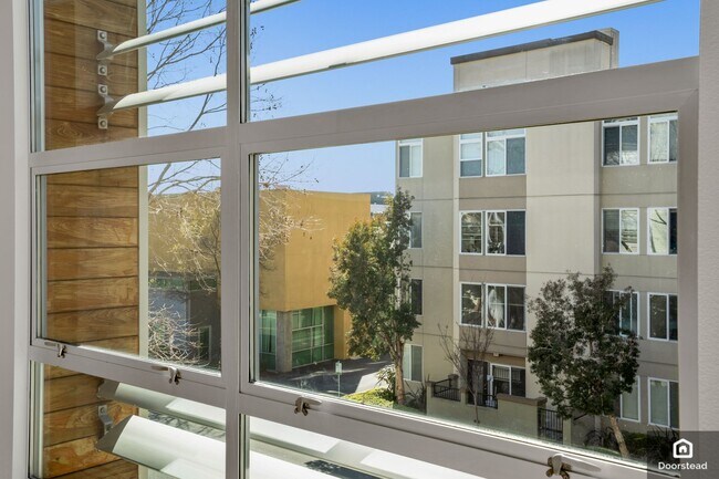 Building Photo - 6466 Hollis St