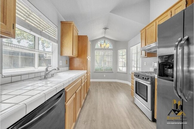 Building Photo - 8449 Bramble Bush Cir