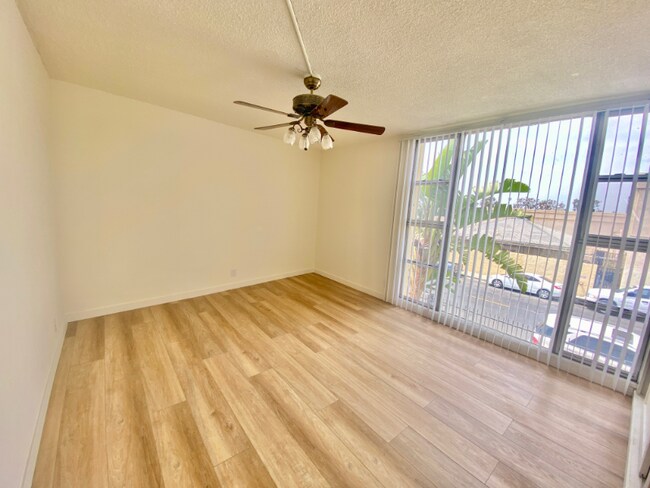 Building Photo - 2014 Ridgeley Dr