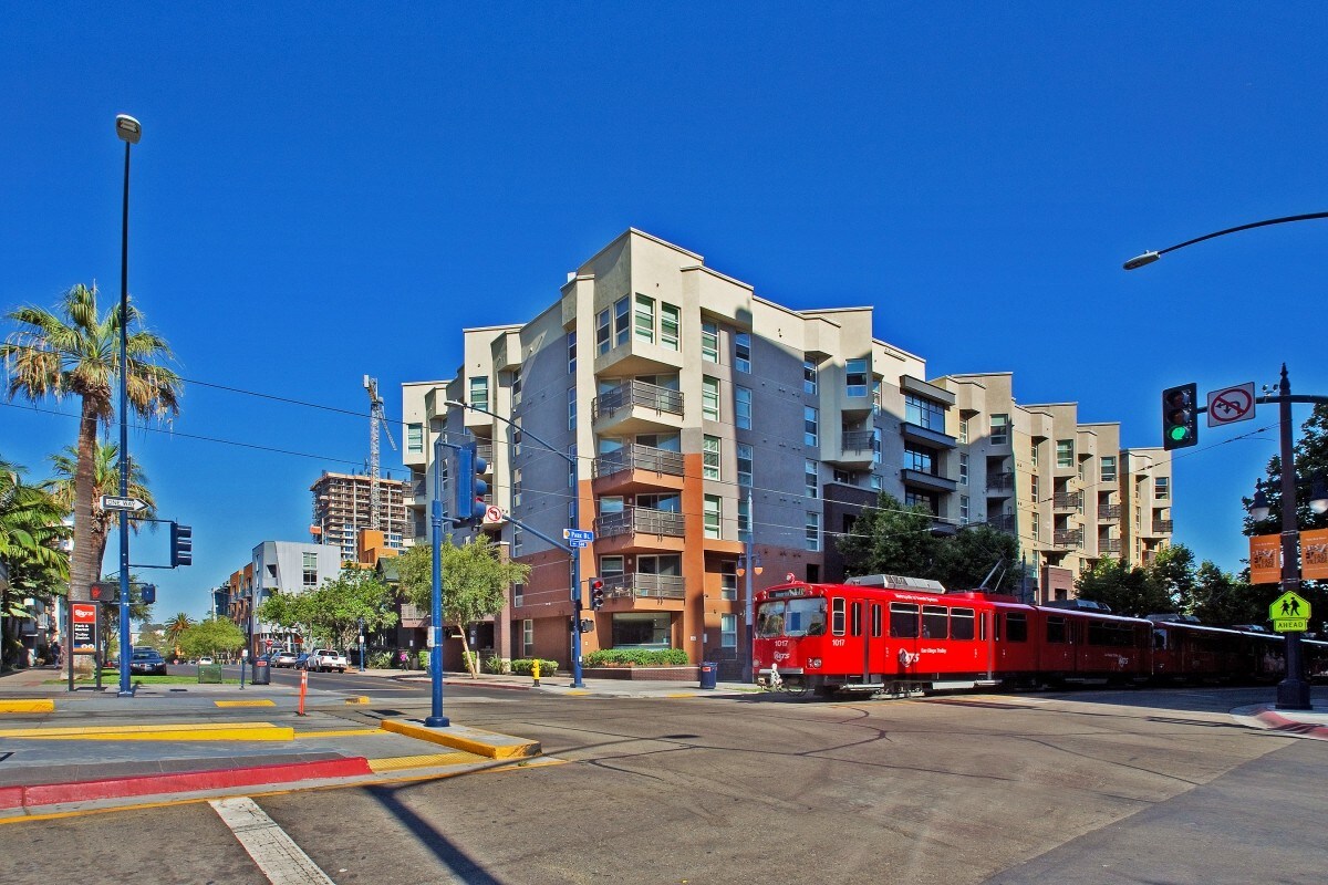 Building Photo - 1225 Island Ave
