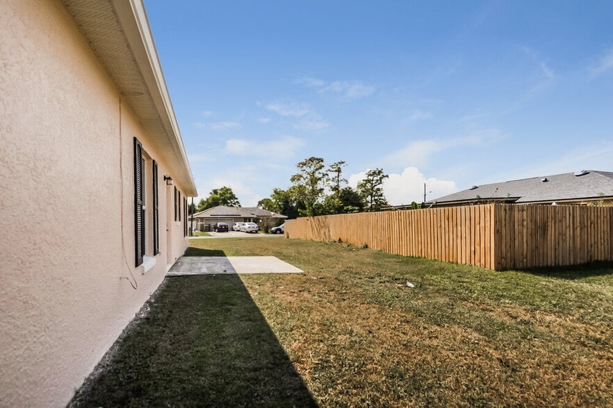 Building Photo - 818 San Jose Ct