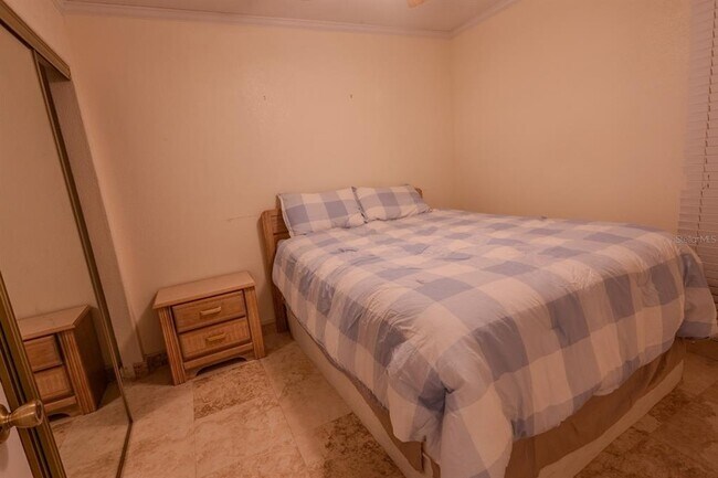 Building Photo - 2506 N Rocky Point Dr