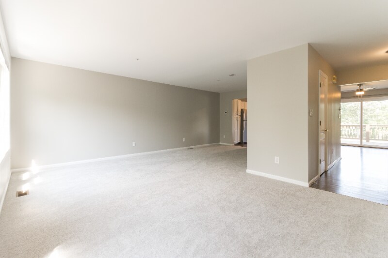 Building Photo - 733 Mashie Ct