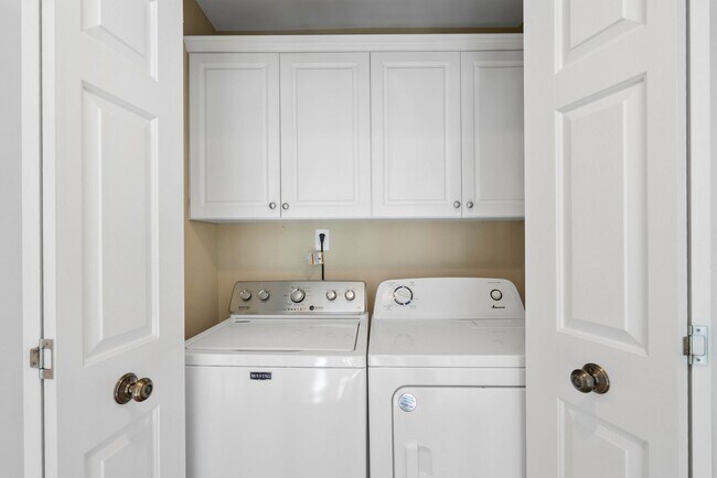 Building Photo - 7829 Harps Mill Woods Run