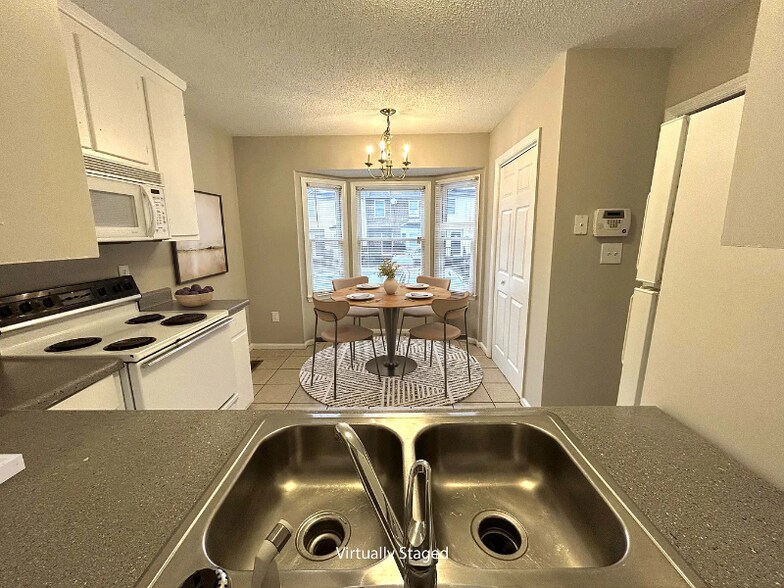 Building Photo - 127 Barrington Dr