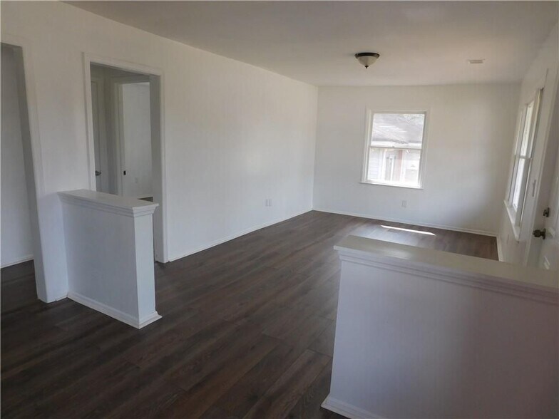 Building Photo - 2174 Whites Mill Rd