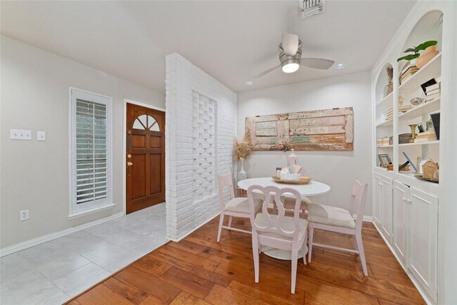 Building Photo - 869 Wax Myrtle Ln