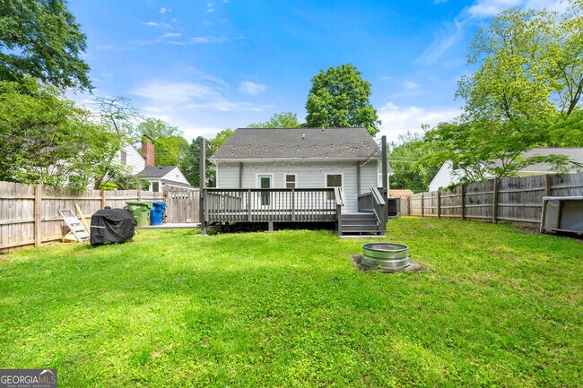 Building Photo - 1382 Westboro Dr SW
