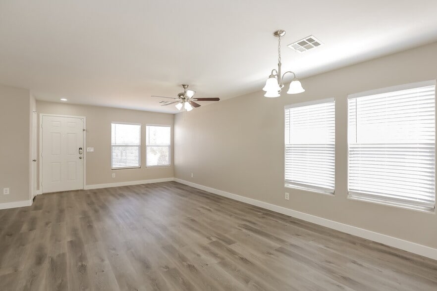 Building Photo - 615 Backbone Mountain Dr