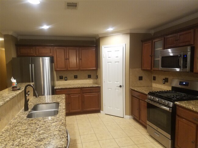 Building Photo - 7914 Tilbury Woods Ln