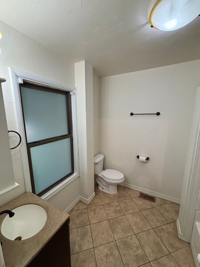 Building Photo - HOUSE ON 16TH STREET (P#136)