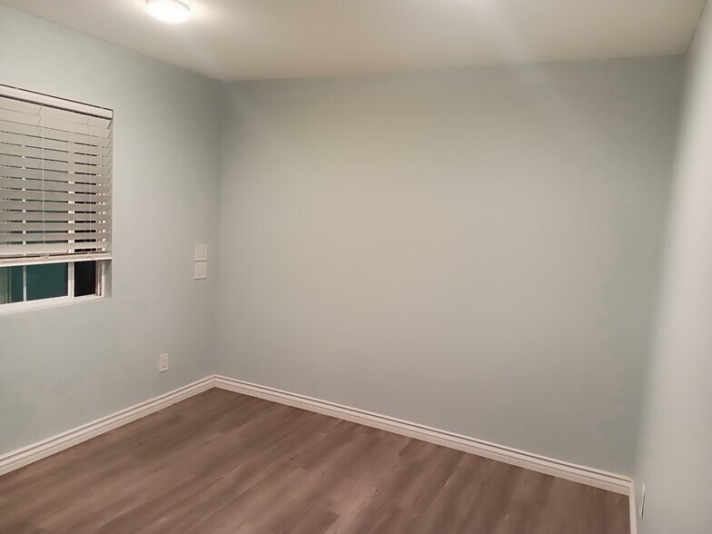Building Photo - 3530 Las Tunas Pl