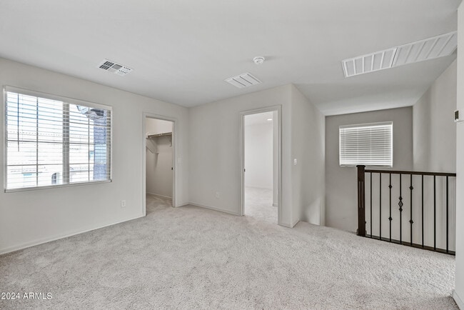Building Photo - 8961 W San Juan Ave