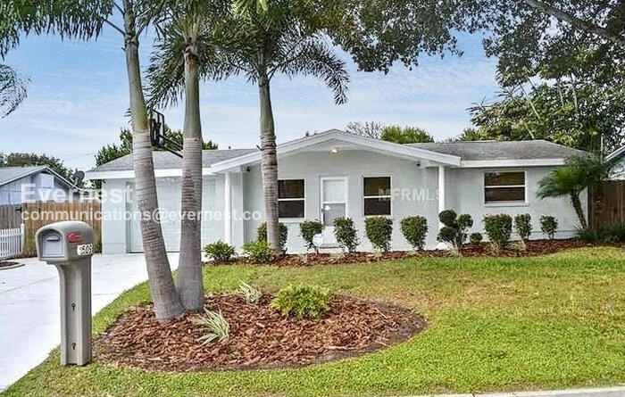 Building Photo - 3509 Kingsbury Dr