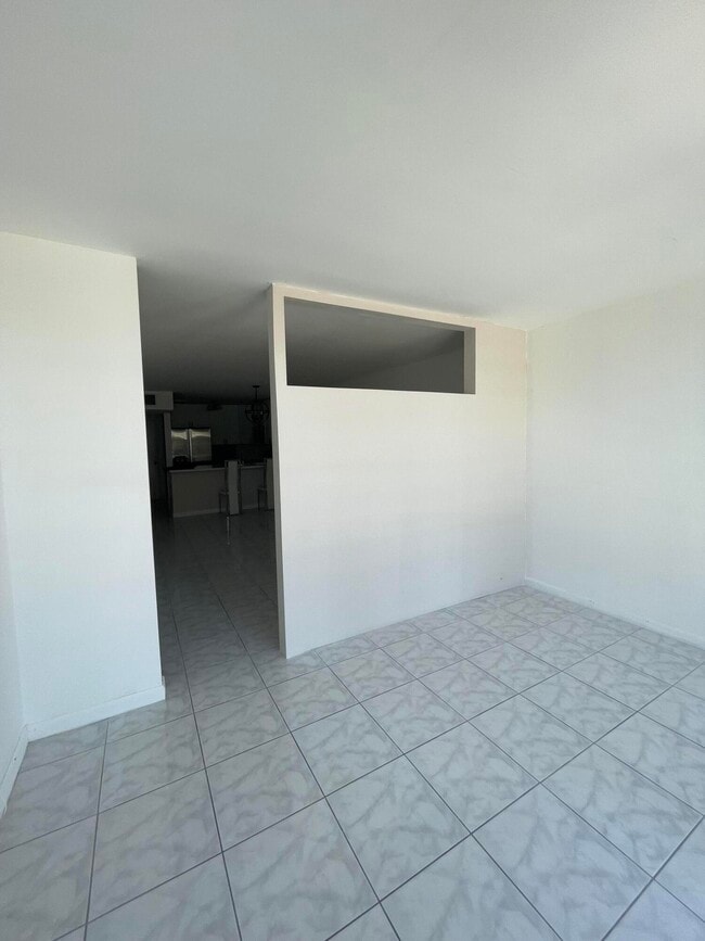 Building Photo - 2000 Atlantic Shores Blvd