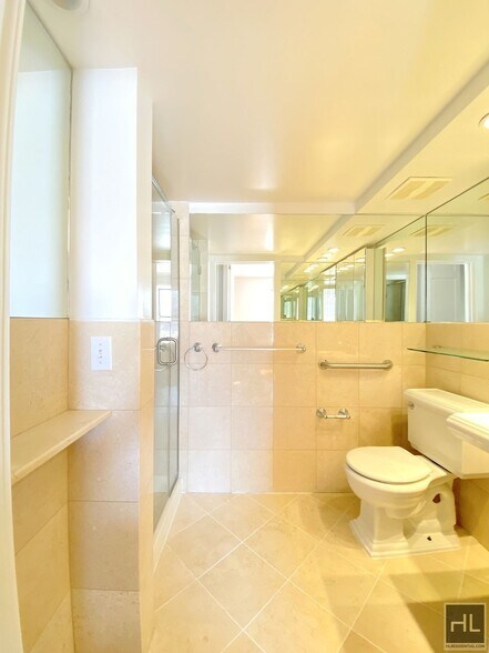 Building Photo - E 100TH ST.