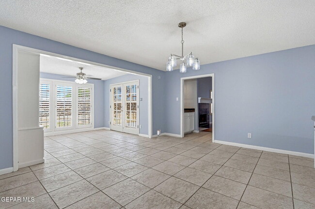 Building Photo - 6141 Sierra Valle Ln