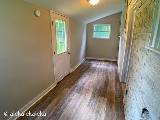 Building Photo - Julian 4 Bedroom, 2 Bathrooms Incredible F...