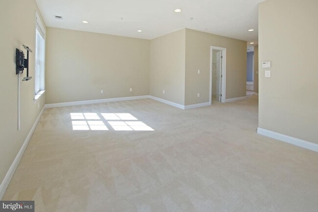 Building Photo - 8629 Terrace Garden Way