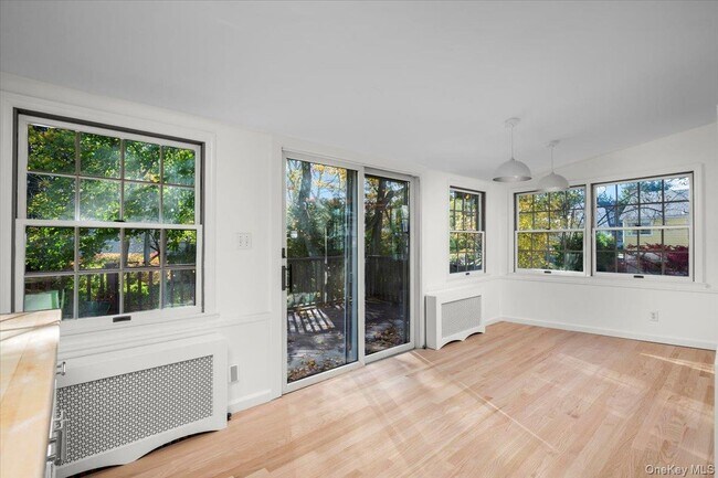 Building Photo - 115 Coolidge Ave