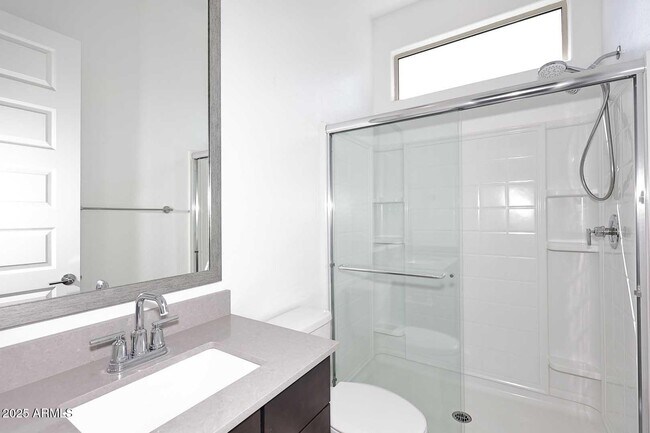 Building Photo - 2516 E King Bird Dr