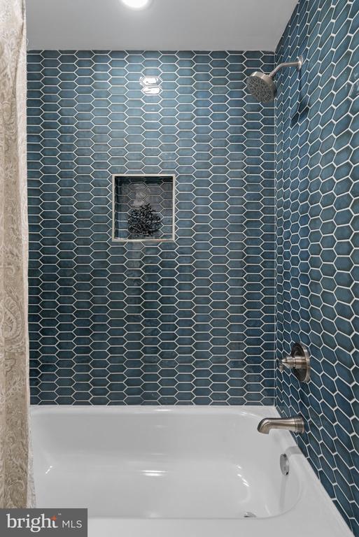 Building Photo - 2711 Groveton St