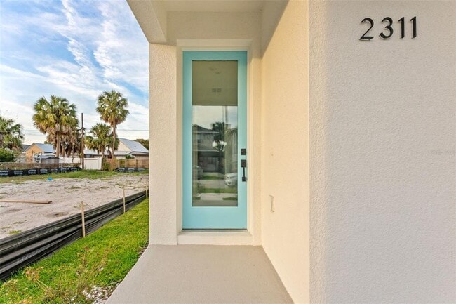 Building Photo - 2311 W Spruce St