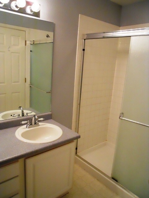 Building Photo - Three Bedroom Home in Wolf Creek, near Fox Hill GC