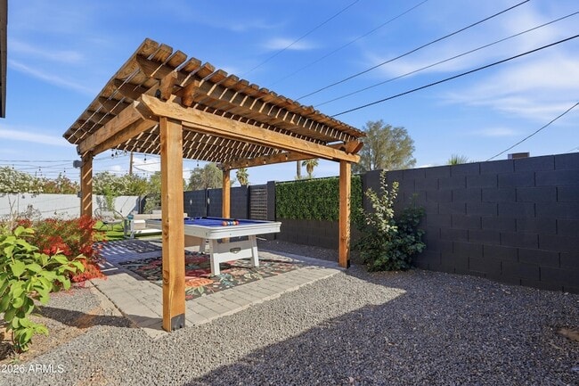 Building Photo - 2812 N 71st Pl